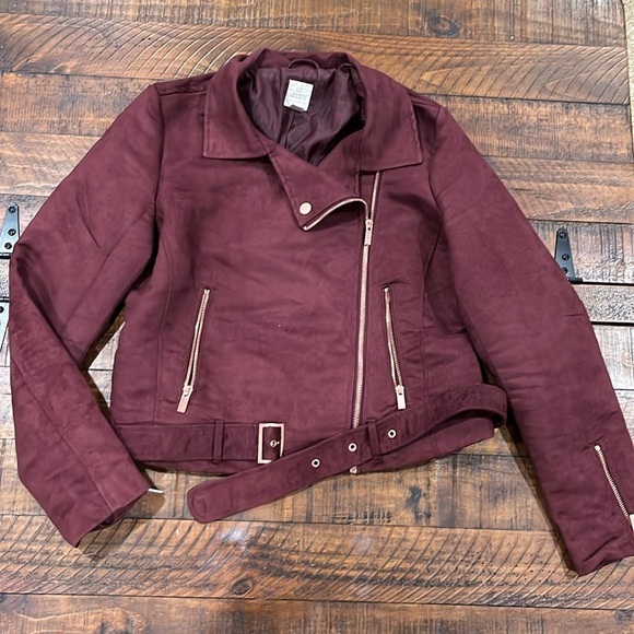 LC Lauren Conrad Jackets & Blazers - Lauren Conrad burgundy suede jacket